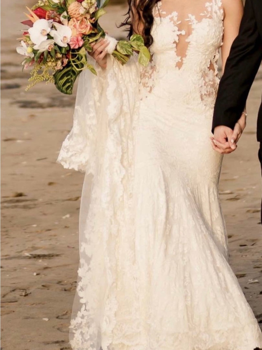 Elegant Lace Bridal Gown in Ivory